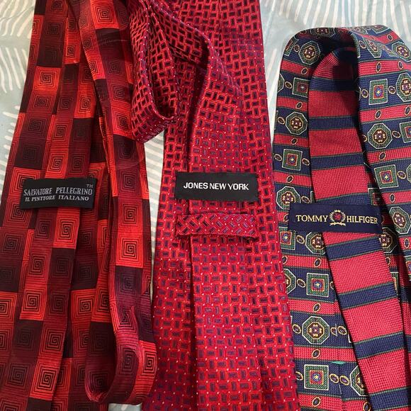 Bundle Lot Of 5 Red Silk Ties Festive Holiday Christmas Tommy Hilfiger Gap - Picture 4 of 4